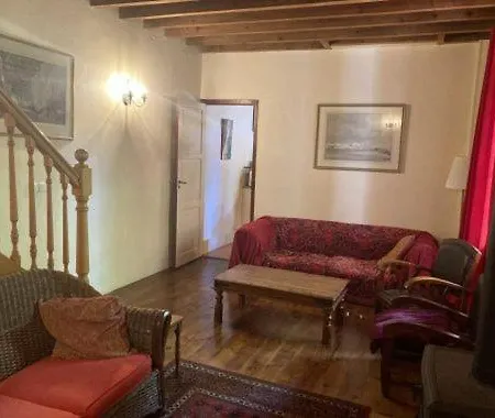 Carlit Apartment